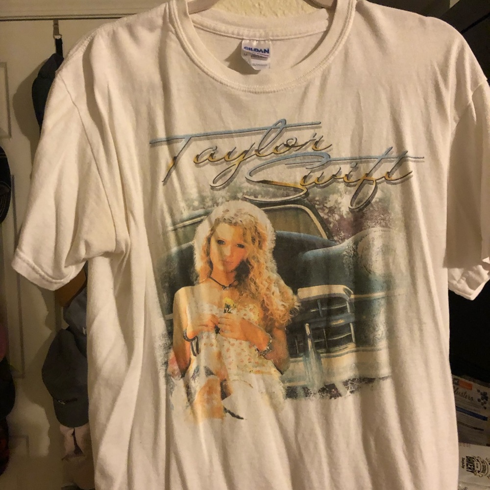 Taylor Swift tee